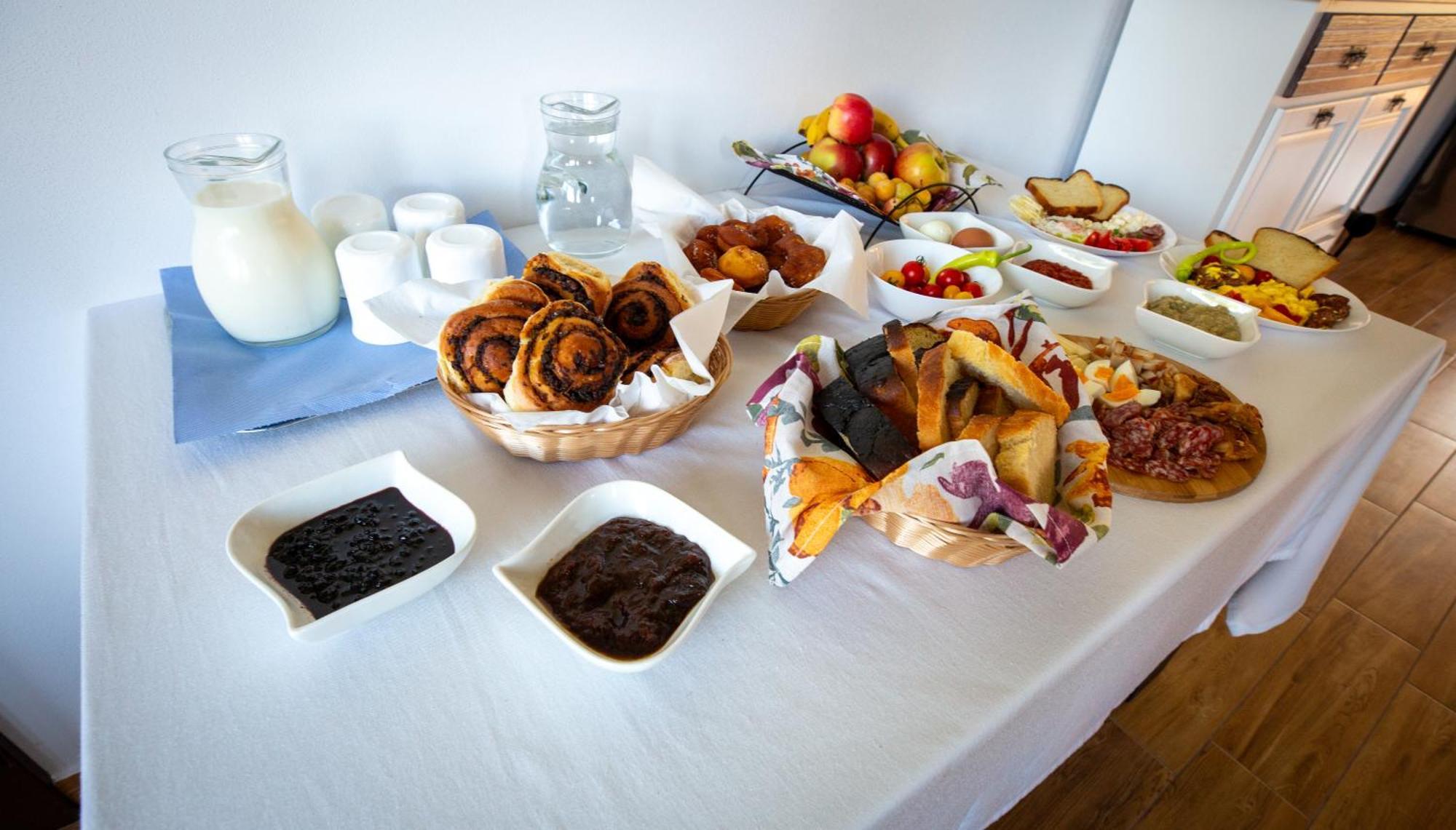Bed and Breakfast Dor De Maramu' Ieud Esterno foto